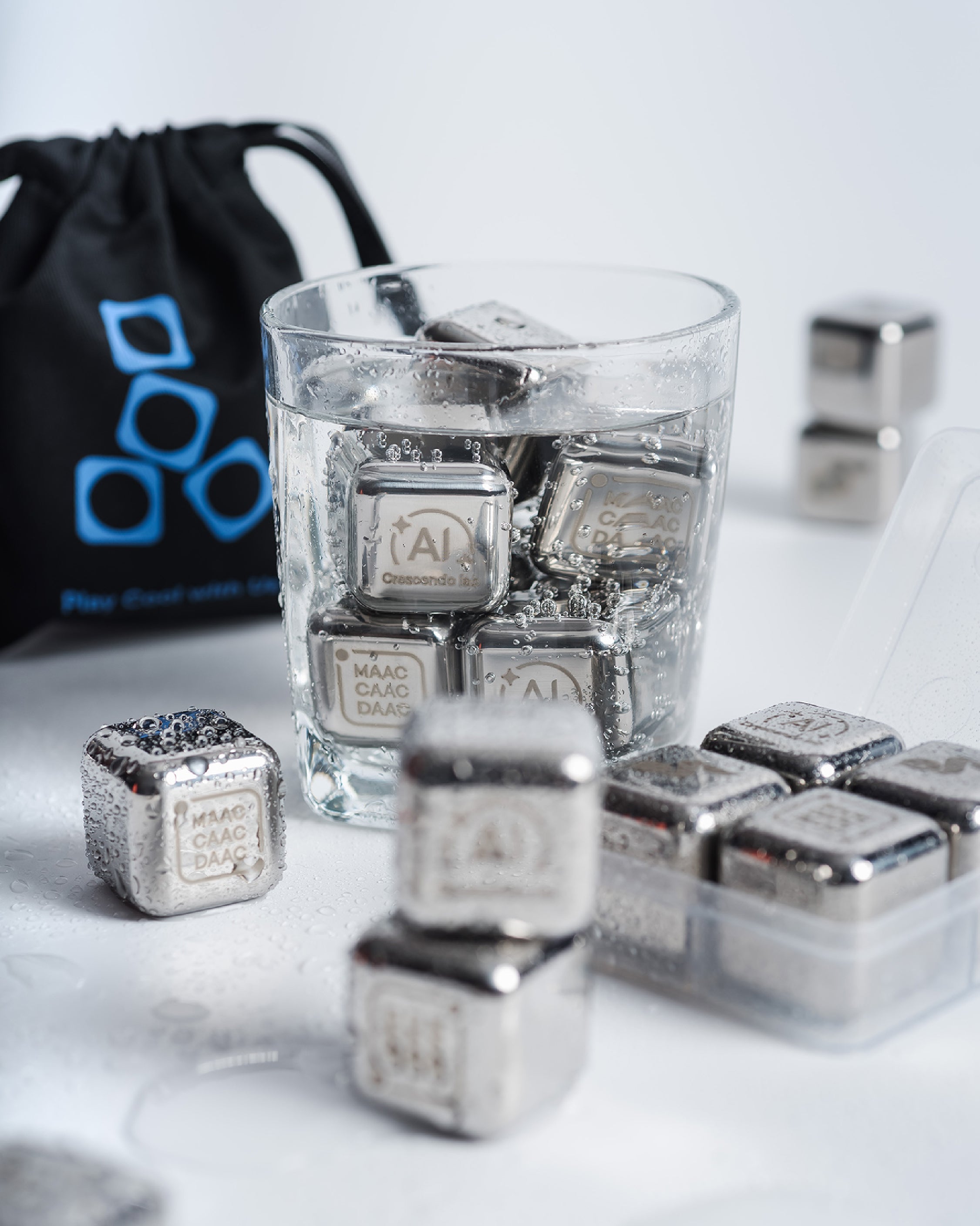 漸強實驗室《2025 年度產品發表會 RE:ENGAGE|Driven by AI》不鏽鋼冰塊組