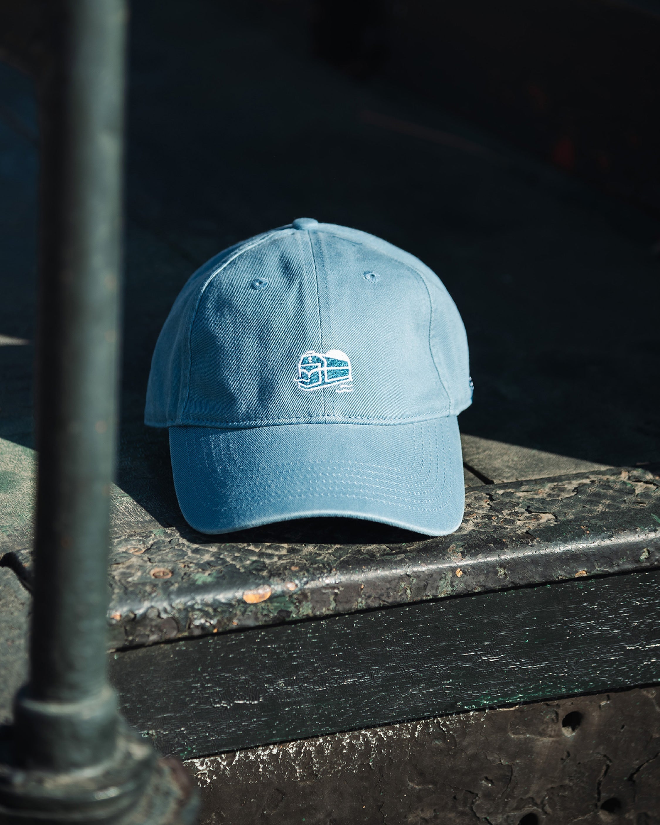 雄獅旅遊《藍皮解憂-微風老帽》